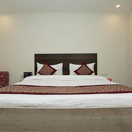 Hotel O Lakshya New Delhi Eksteriør billede