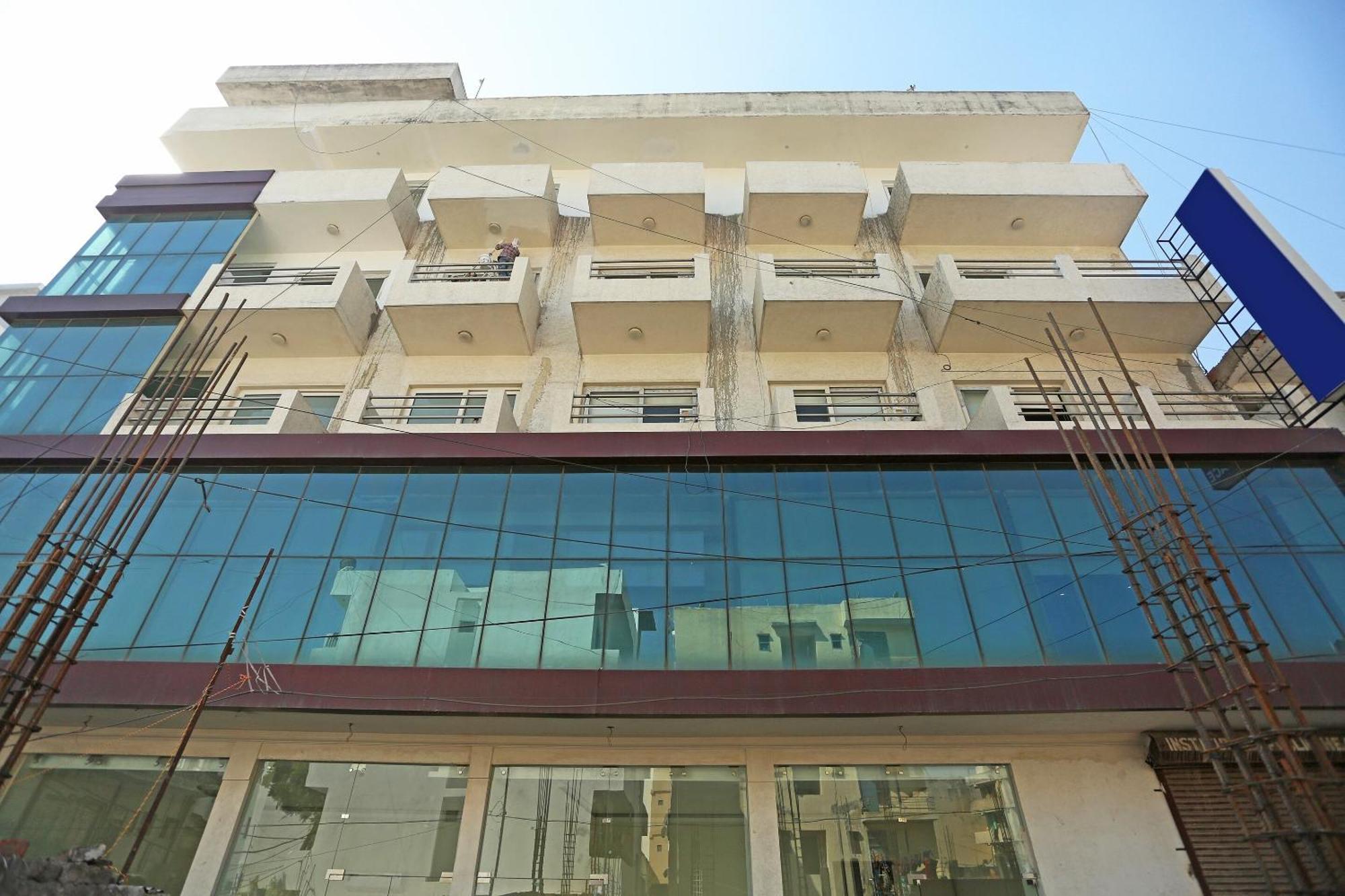 Hotel O Lakshya New Delhi Eksteriør billede