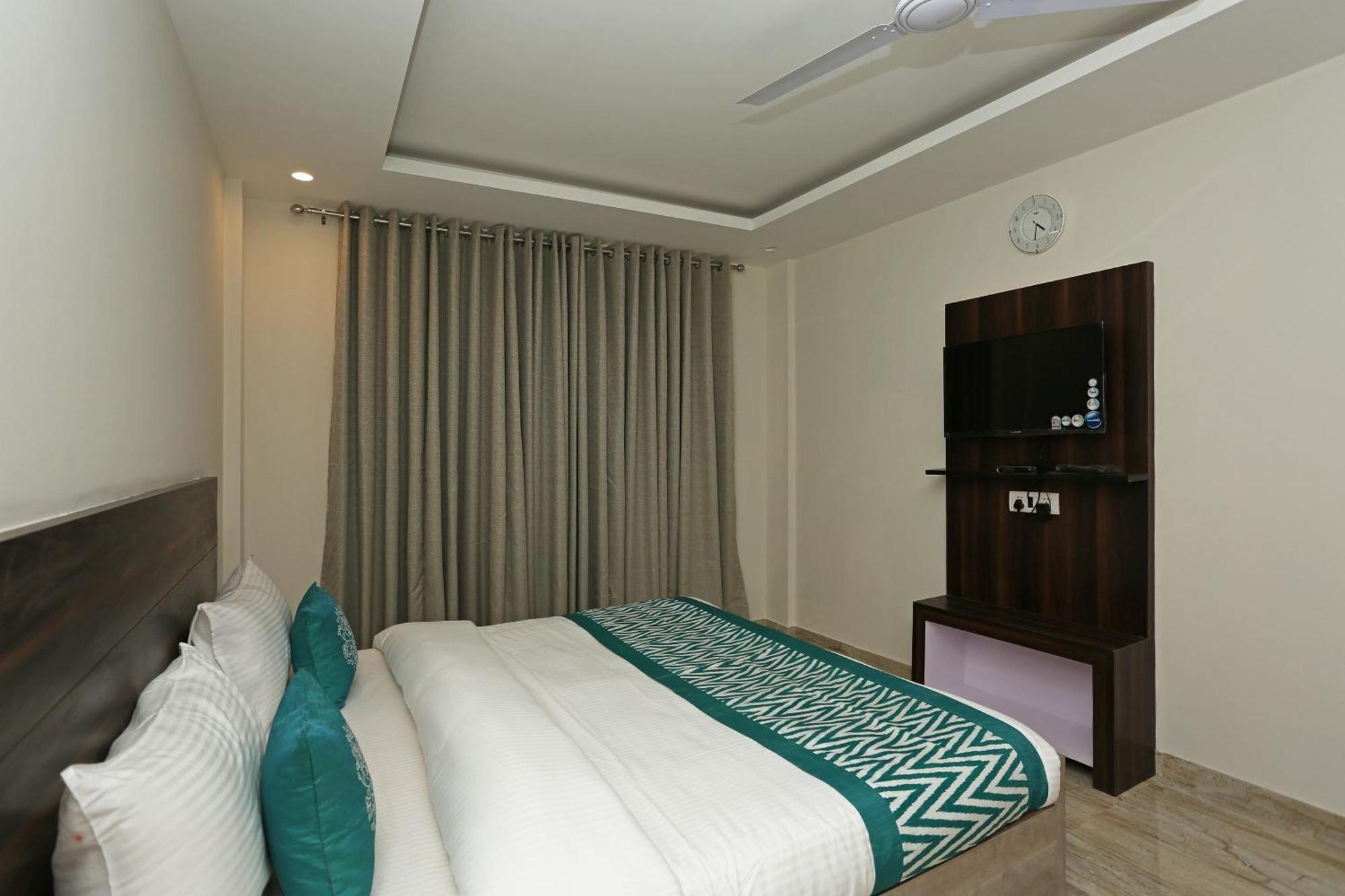 Hotel O Lakshya New Delhi Eksteriør billede