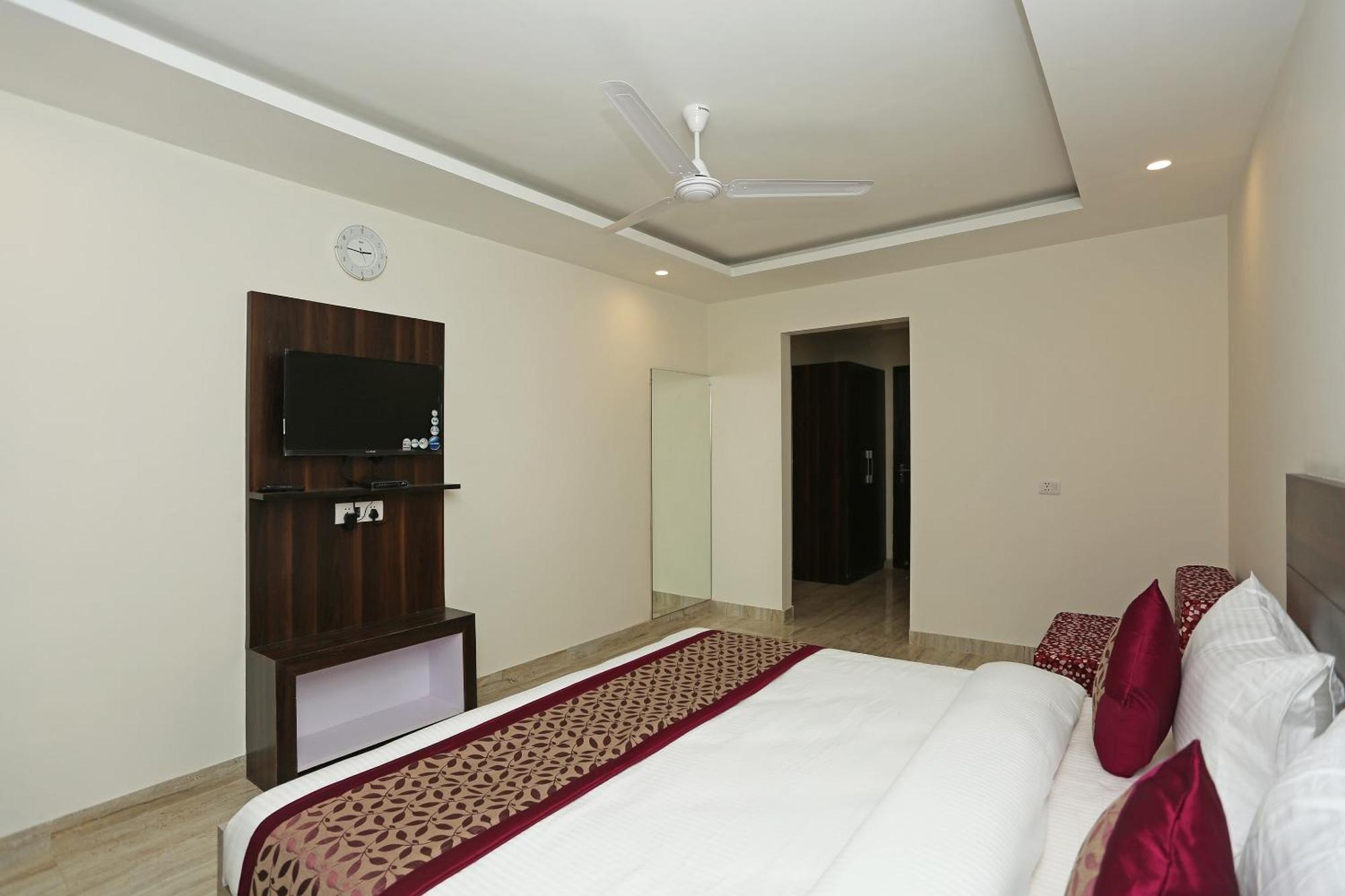 Hotel O Lakshya New Delhi Eksteriør billede