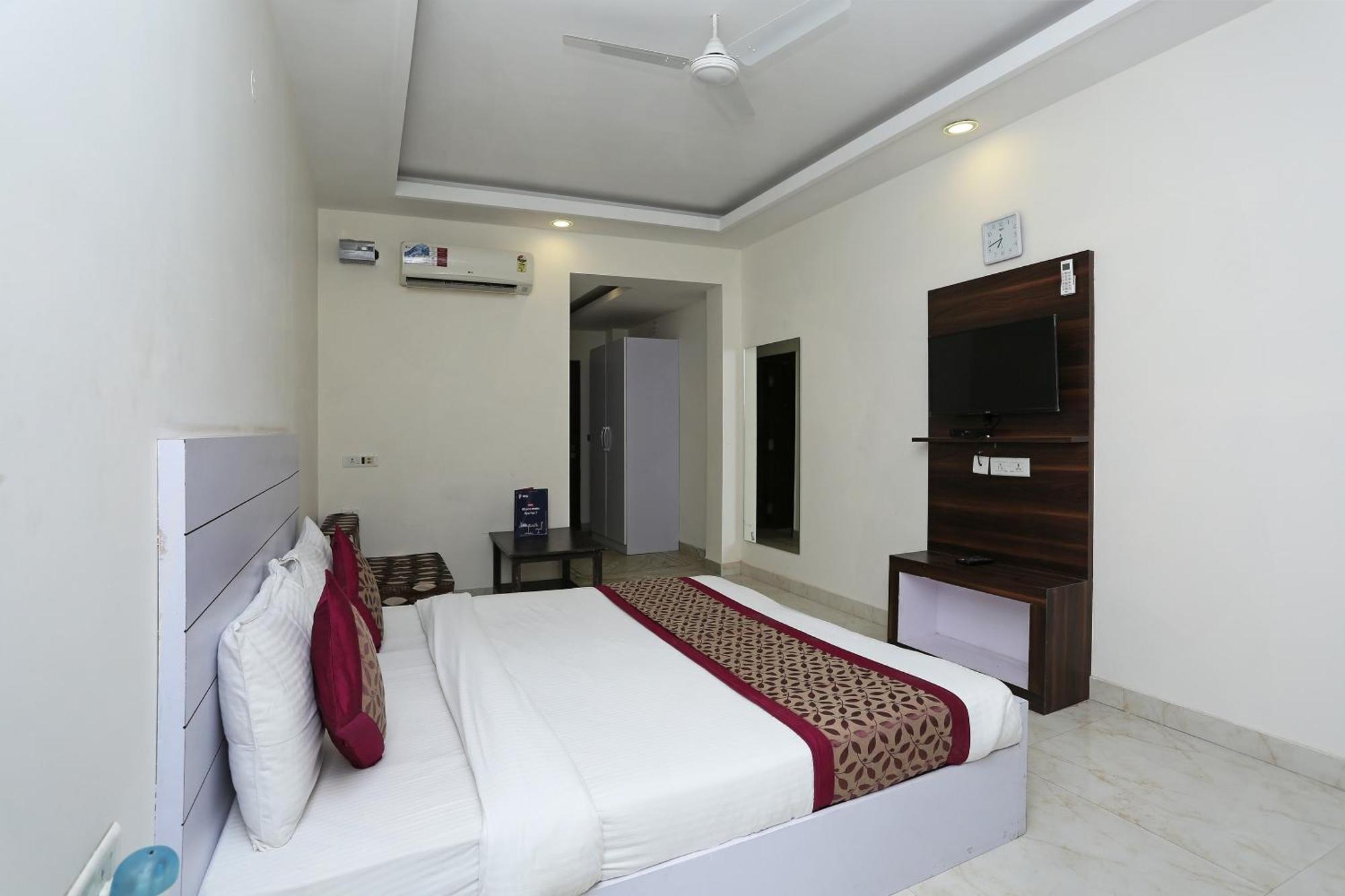 Hotel O Lakshya New Delhi Eksteriør billede