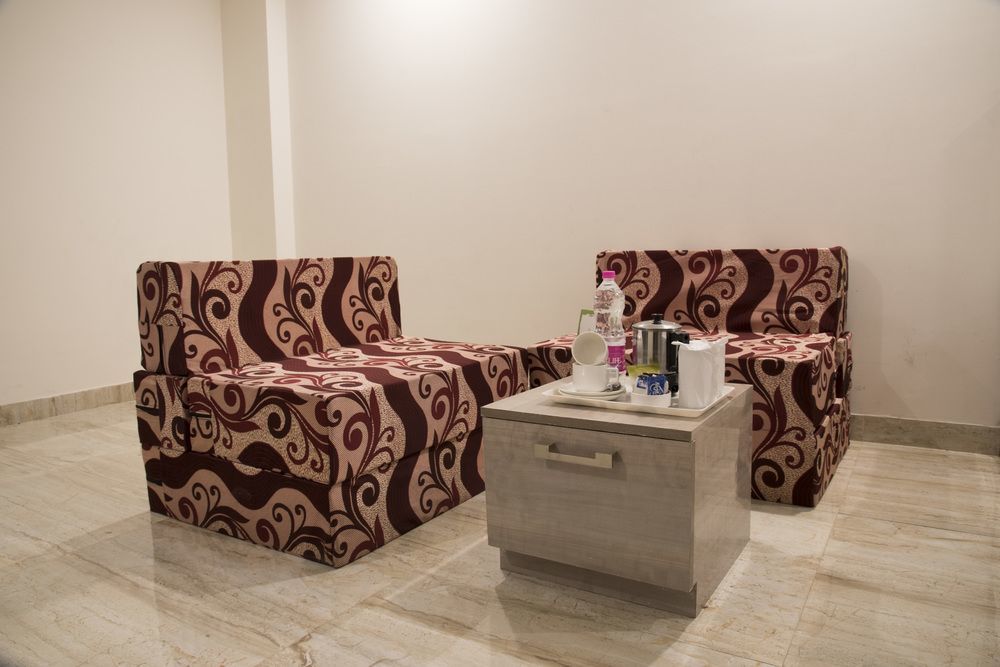 Hotel O Lakshya New Delhi Eksteriør billede